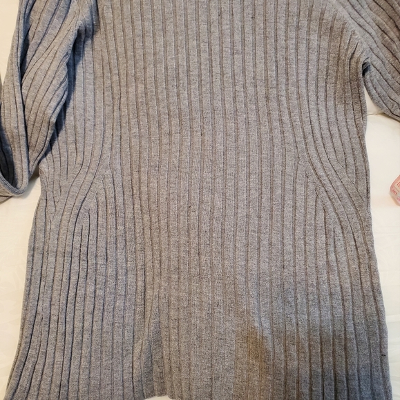 Motive Knit grey turtleneck - Picture 3 of 11